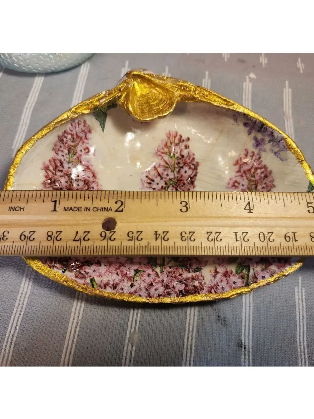 DECOUPAGE CLAM SHELL DECOUPAGE LILACS FLOWERS 💐 ON A CLAM SHELL TRINKET DISH